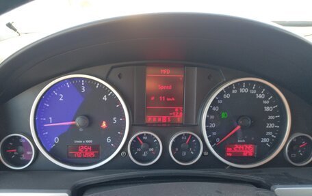 Volkswagen Touareg III, 2009 год, 900 000 рублей, 1 фотография