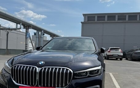BMW 7 серия, 2021 год, 7 090 000 рублей, 2 фотография