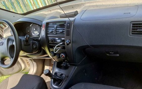 Hyundai Tucson III, 2008 год, 650 000 рублей, 4 фотография