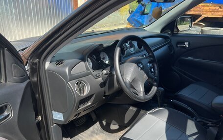 Mitsubishi Outlander III рестайлинг 3, 2004 год, 800 000 рублей, 8 фотография