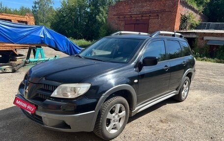 Mitsubishi Outlander III рестайлинг 3, 2004 год, 800 000 рублей, 3 фотография