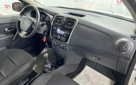 Renault Logan II, 2016 год, 789 000 рублей, 12 фотография