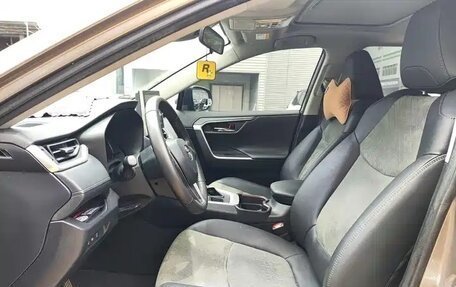 Toyota RAV4, 2023 год, 2 473 000 рублей, 8 фотография