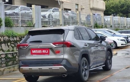 Toyota RAV4, 2023 год, 2 473 000 рублей, 4 фотография