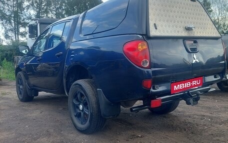 Mitsubishi L200 IV рестайлинг, 2008 год, 900 000 рублей, 3 фотография