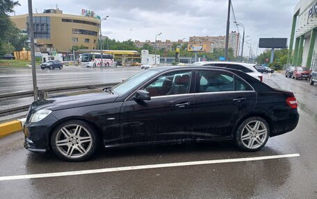 Mercedes-Benz E-Класс, 2012 год, 1 500 000 рублей, 2 фотография