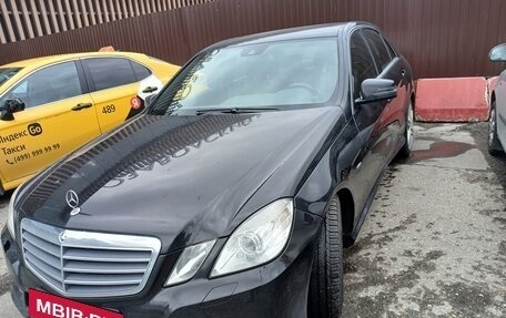 Mercedes-Benz E-Класс, 2012 год, 1 500 000 рублей, 8 фотография
