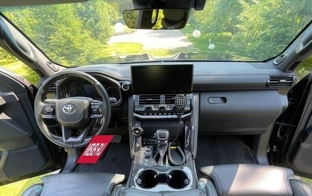 Toyota Land Cruiser, 2022 год, 12 500 000 рублей, 8 фотография