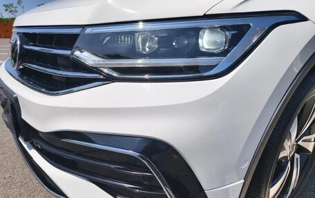 Volkswagen Tiguan II, 2022 год, 3 050 000 рублей, 7 фотография
