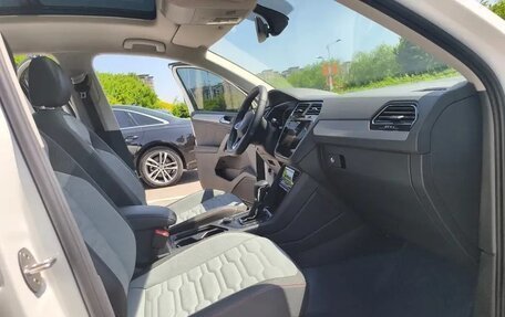 Volkswagen Tiguan II, 2022 год, 3 050 000 рублей, 18 фотография