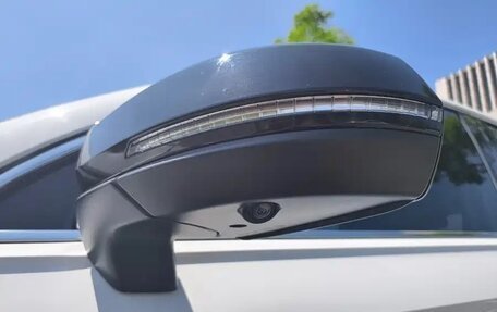 Volkswagen Tiguan II, 2022 год, 3 050 000 рублей, 21 фотография