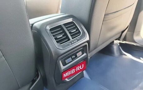 Volkswagen Tiguan II, 2022 год, 3 050 000 рублей, 17 фотография