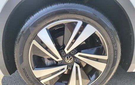 Volkswagen Tiguan II, 2022 год, 3 050 000 рублей, 26 фотография