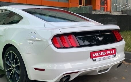 Ford Mustang VI рестайлинг, 2016 год, 2 749 000 рублей, 7 фотография