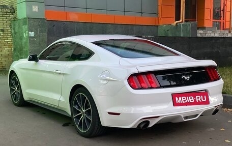 Ford Mustang VI рестайлинг, 2016 год, 2 749 000 рублей, 6 фотография