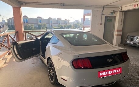 Ford Mustang VI рестайлинг, 2016 год, 2 749 000 рублей, 12 фотография