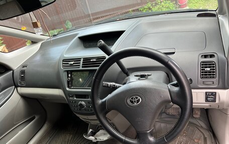 Toyota Opa I рестайлинг, 2001 год, 500 000 рублей, 5 фотография