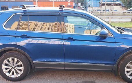 Volkswagen Tiguan II, 2021 год, 2 800 000 рублей, 21 фотография