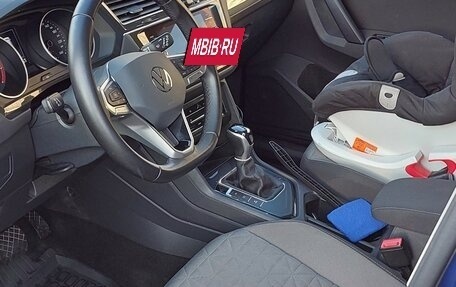 Volkswagen Tiguan II, 2021 год, 2 800 000 рублей, 23 фотография