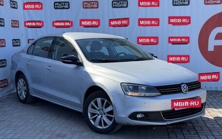 Volkswagen Jetta VI, 2013 год, 674 990 рублей, 3 фотография