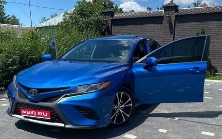 Toyota Camry, 2019 год, 2 700 000 рублей, 1 фотография