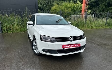 Volkswagen Jetta VI, 2014 год, 1 300 000 рублей, 3 фотография