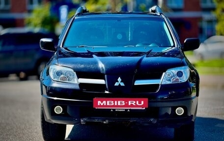 Mitsubishi Outlander III рестайлинг 3, 2006 год, 625 000 рублей, 3 фотография