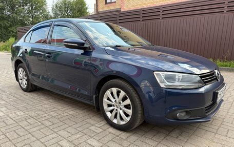 Volkswagen Jetta VI, 2011 год, 1 100 000 рублей, 12 фотография