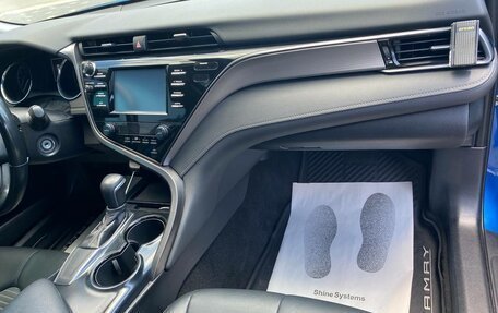 Toyota Camry, 2019 год, 2 700 000 рублей, 13 фотография