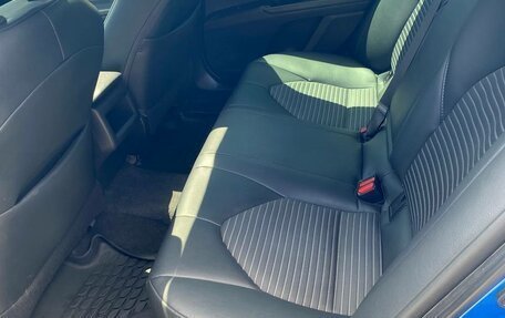 Toyota Camry, 2019 год, 2 700 000 рублей, 16 фотография