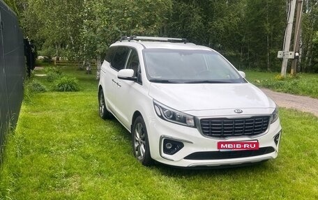 KIA Carnival III, 2019 год, 3 200 000 рублей, 4 фотография