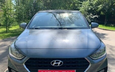 Hyundai Solaris II рестайлинг, 2019 год, 1 300 000 рублей, 3 фотография