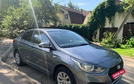 Hyundai Solaris II рестайлинг, 2019 год, 1 300 000 рублей, 5 фотография