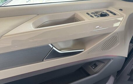 Volkswagen Multivan, 2025 год, 11 016 000 рублей, 8 фотография