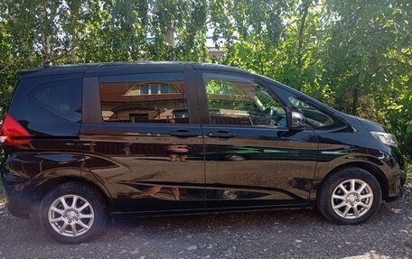 Honda Freed II, 2018 год, 1 800 000 рублей, 2 фотография