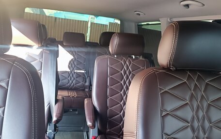 Volkswagen Multivan T5, 2010 год, 1 950 000 рублей, 11 фотография