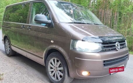 Volkswagen Multivan T5, 2010 год, 1 950 000 рублей, 4 фотография