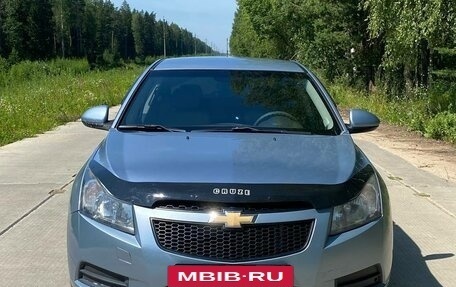 Chevrolet Cruze II, 2009 год, 580 000 рублей, 2 фотография