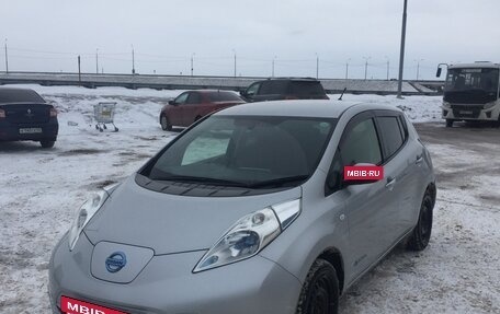 Nissan Leaf I, 2013 год, 545 000 рублей, 2 фотография