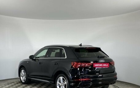 Audi Q3, 2019 год, 4 040 000 рублей, 6 фотография