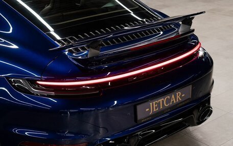 Porsche 911, 2021 год, 25 000 000 рублей, 13 фотография