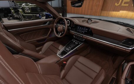 Porsche 911, 2021 год, 25 000 000 рублей, 27 фотография