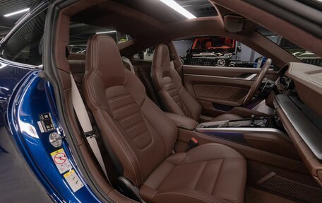 Porsche 911, 2021 год, 25 000 000 рублей, 26 фотография