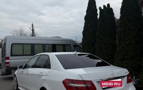 Mercedes-Benz E-Класс, 2013 год, 1 950 000 рублей, 3 фотография