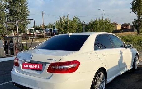 Mercedes-Benz E-Класс, 2013 год, 1 950 000 рублей, 5 фотография