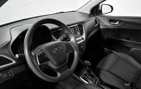 Hyundai Solaris II рестайлинг, 2017 год, 1 050 000 рублей, 9 фотография