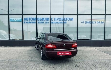 Skoda Superb III рестайлинг, 2013 год, 1 170 000 рублей, 3 фотография