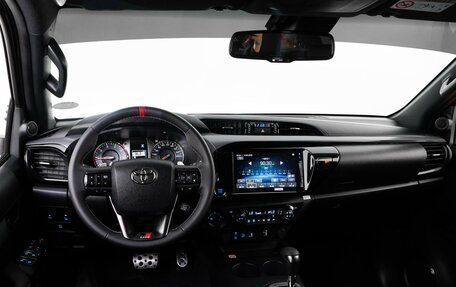 Toyota Hilux VIII, 2024 год, 8 299 000 рублей, 8 фотография