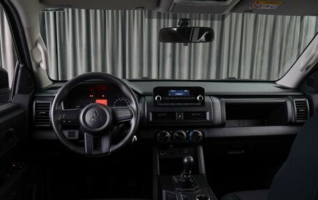 Mitsubishi L200, 2024 год, 4 579 000 рублей, 7 фотография