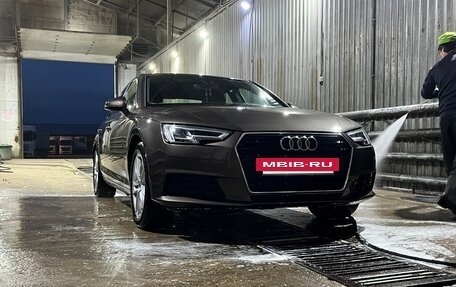 Audi A4, 2019 год, 3 000 000 рублей, 2 фотография